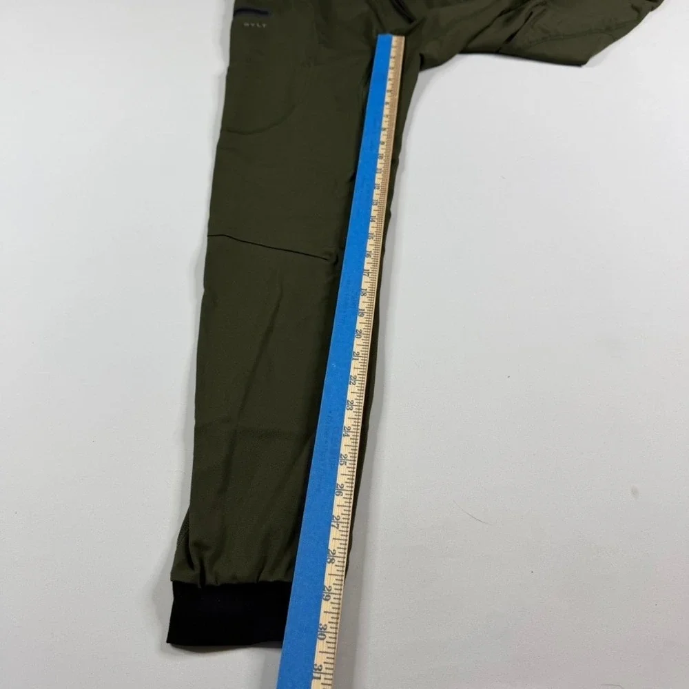 BYLT Premium Jogger Men Size Medium Olive Green Zipper Pockets Slim Fit Stretch